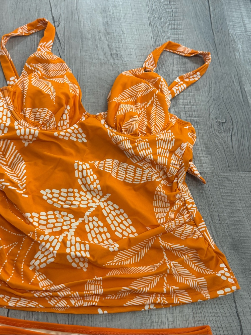 Cupshe Orange & White Tropical Halter Tankini Set - Picture 5 of 6